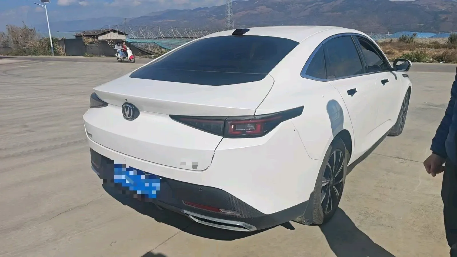 2023 ChangAn Oshan Z6 1.5T 188HP L4 7DCT,autocango,china used car exporter,china ev exporter,chinese used car exporter,chinese used ev exporter