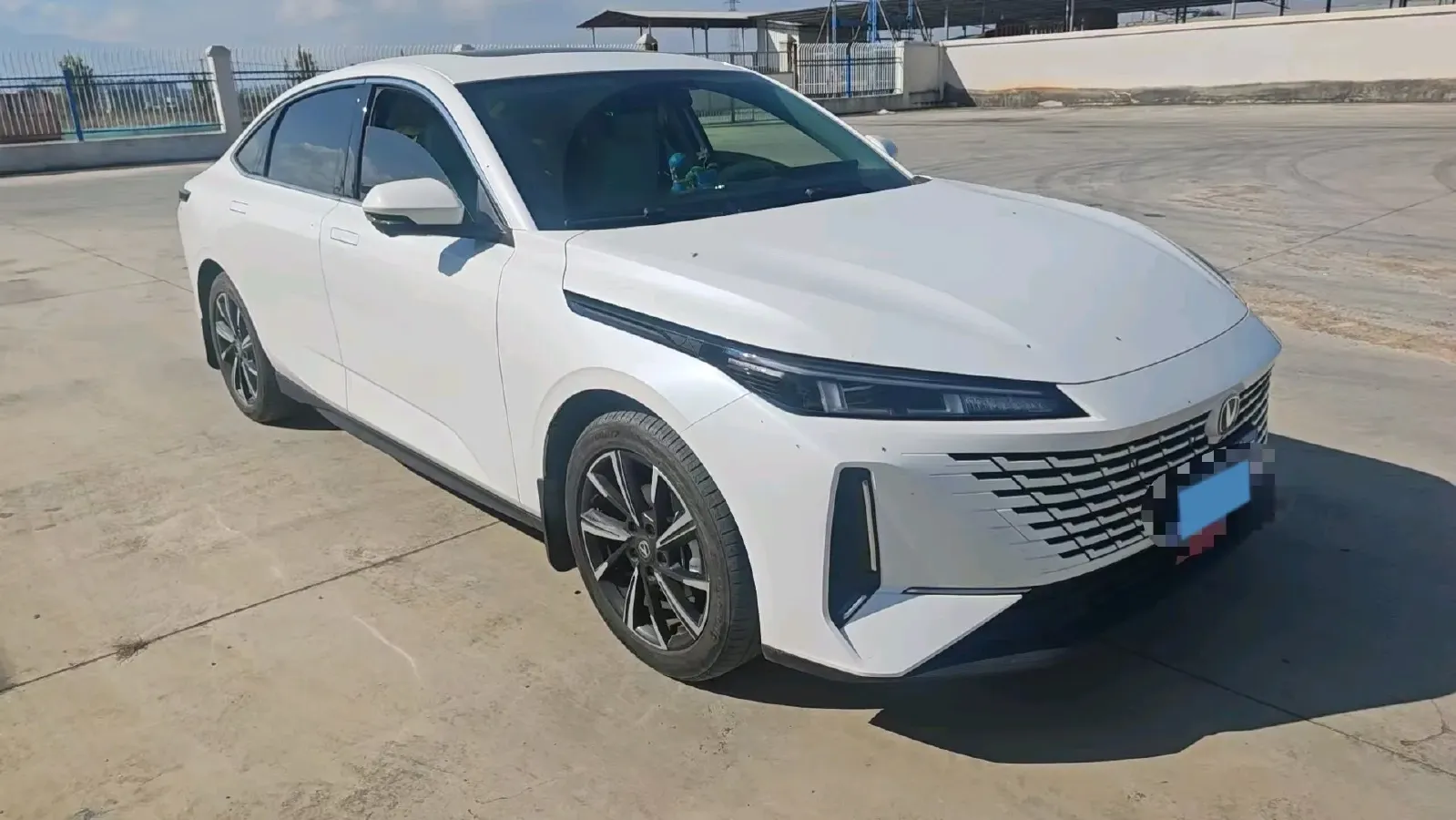 2023 ChangAn Oshan Z6 1.5T 188HP L4 7DCT,autocango,china used car exporter,china ev exporter,chinese used car exporter,chinese used ev exporter