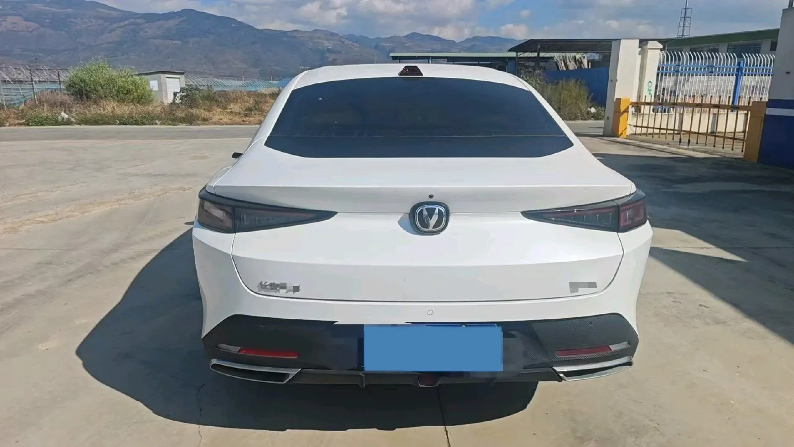 2023 ChangAn Oshan Z6 1.5T 188HP L4 7DCT,autocango,china used car exporter,china ev exporter,chinese used car exporter,chinese used ev exporter