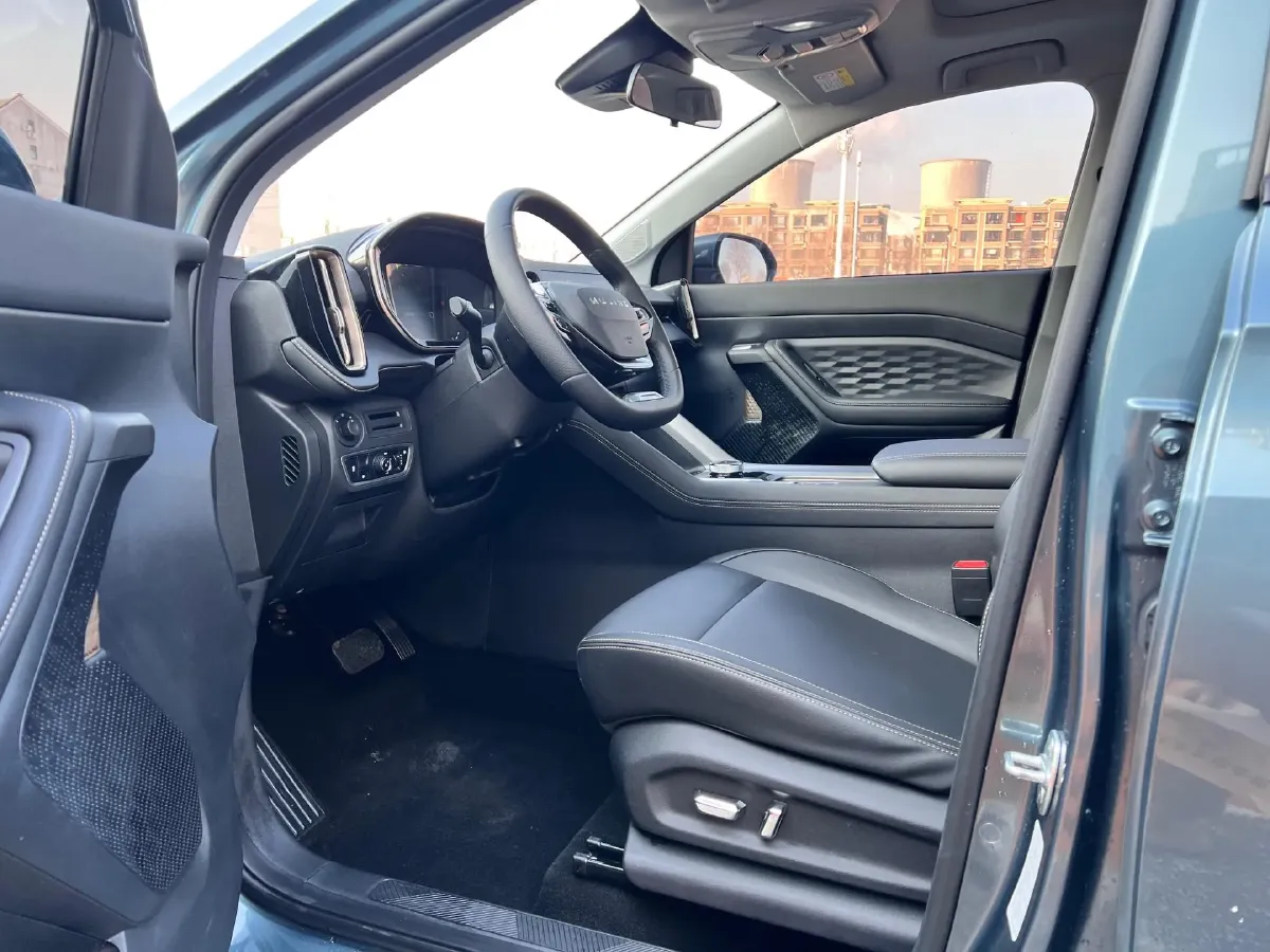 2023 WuLing XingYun 2.0L 136HP L4 1DHT Hybrid 1.8KWH,autocango,china used car exporter,china ev exporter,chinese used car exporter,chinese used ev exporter