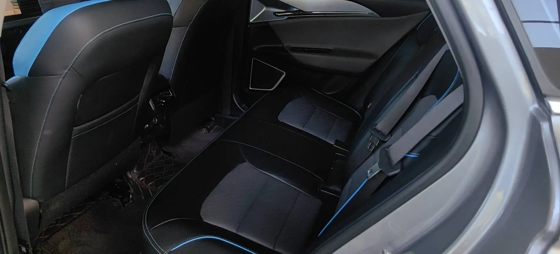 2022 Ruichi Auto ED71 BEV 60.152KWH,autocango,china used car exporter,china ev exporter,chinese used car exporter,chinese used ev exporter