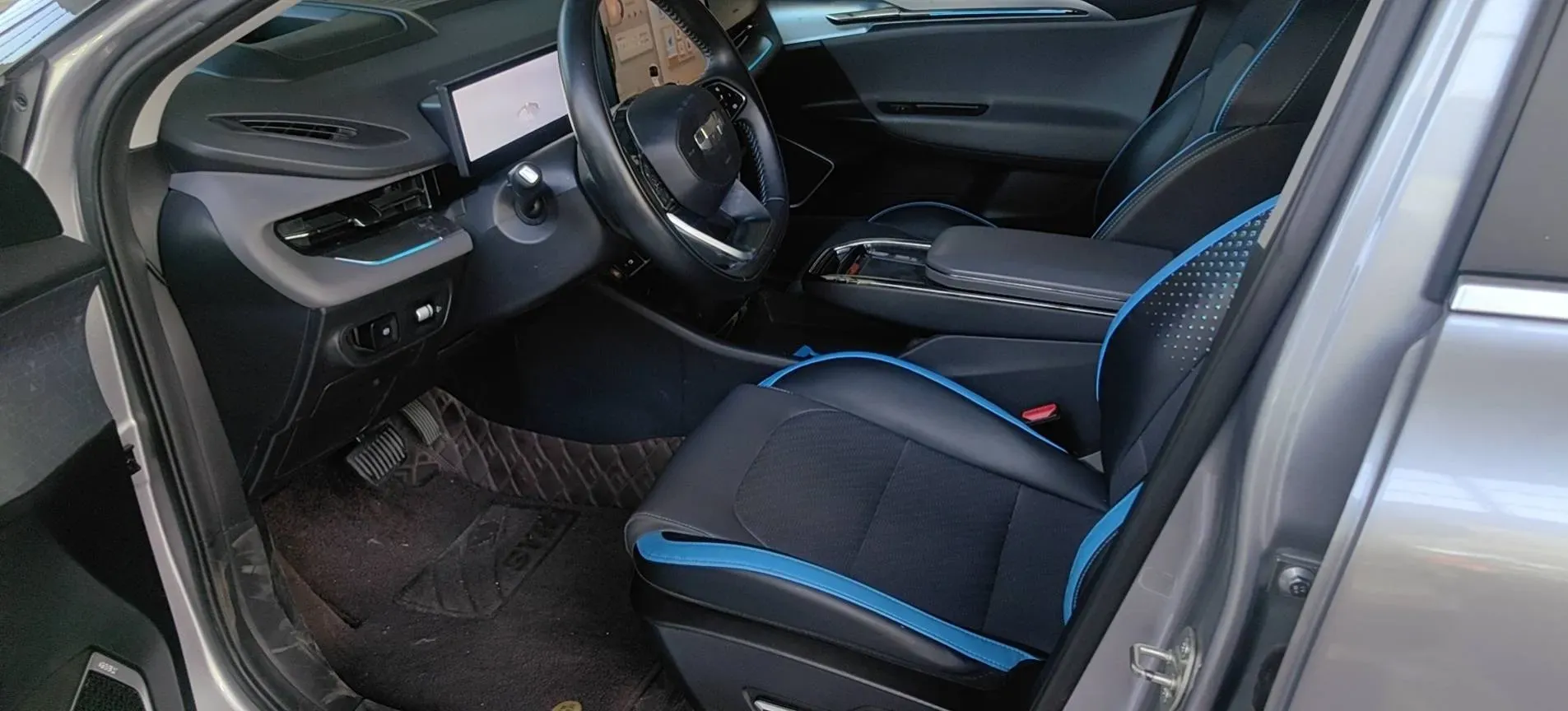 2022 Ruichi Auto ED71 BEV 60.152KWH,autocango,china used car exporter,china ev exporter,chinese used car exporter,chinese used ev exporter