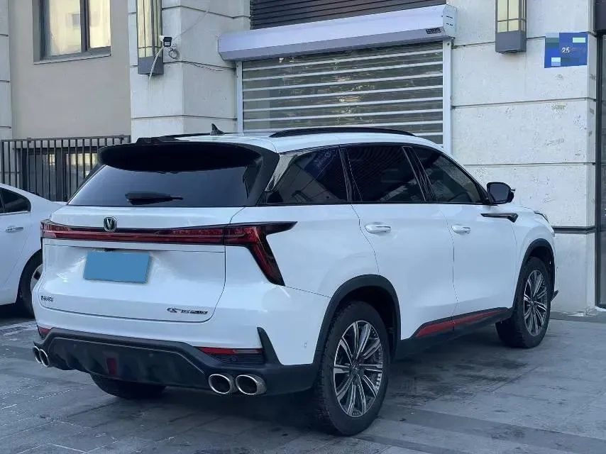 2022 ChangAn CS75 Plus 2.0T 233HP L4 8AT,autocango,china used car exporter,china ev exporter,chinese used car exporter,chinese used ev exporter