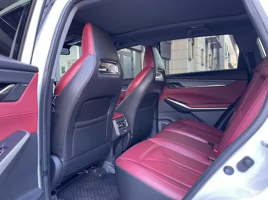 2022 ChangAn CS75 Plus 2.0T 233HP L4 8AT,autocango,china used car exporter,china ev exporter,chinese used car exporter,chinese used ev exporter