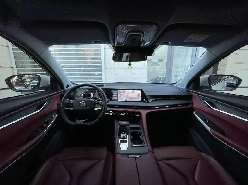 2022 ChangAn CS75 Plus 2.0T 233HP L4 8AT,autocango,china used car exporter,china ev exporter,chinese used car exporter,chinese used ev exporter