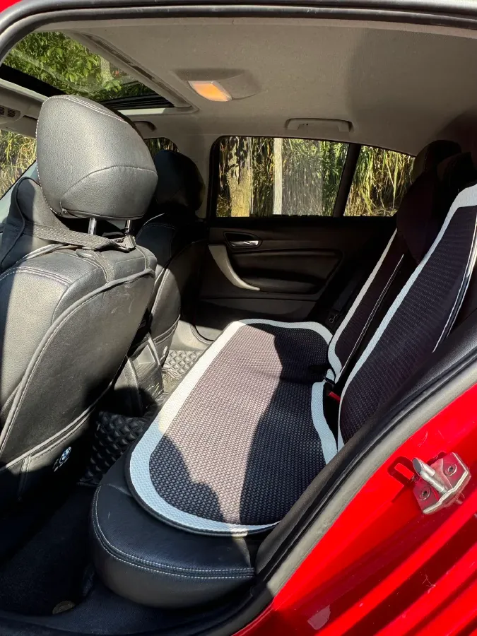 2013 BMW 1 Series 1.6T 136HP L4 8AT,autocango,china used car exporter,china ev exporter,chinese used car exporter,chinese used ev exporter