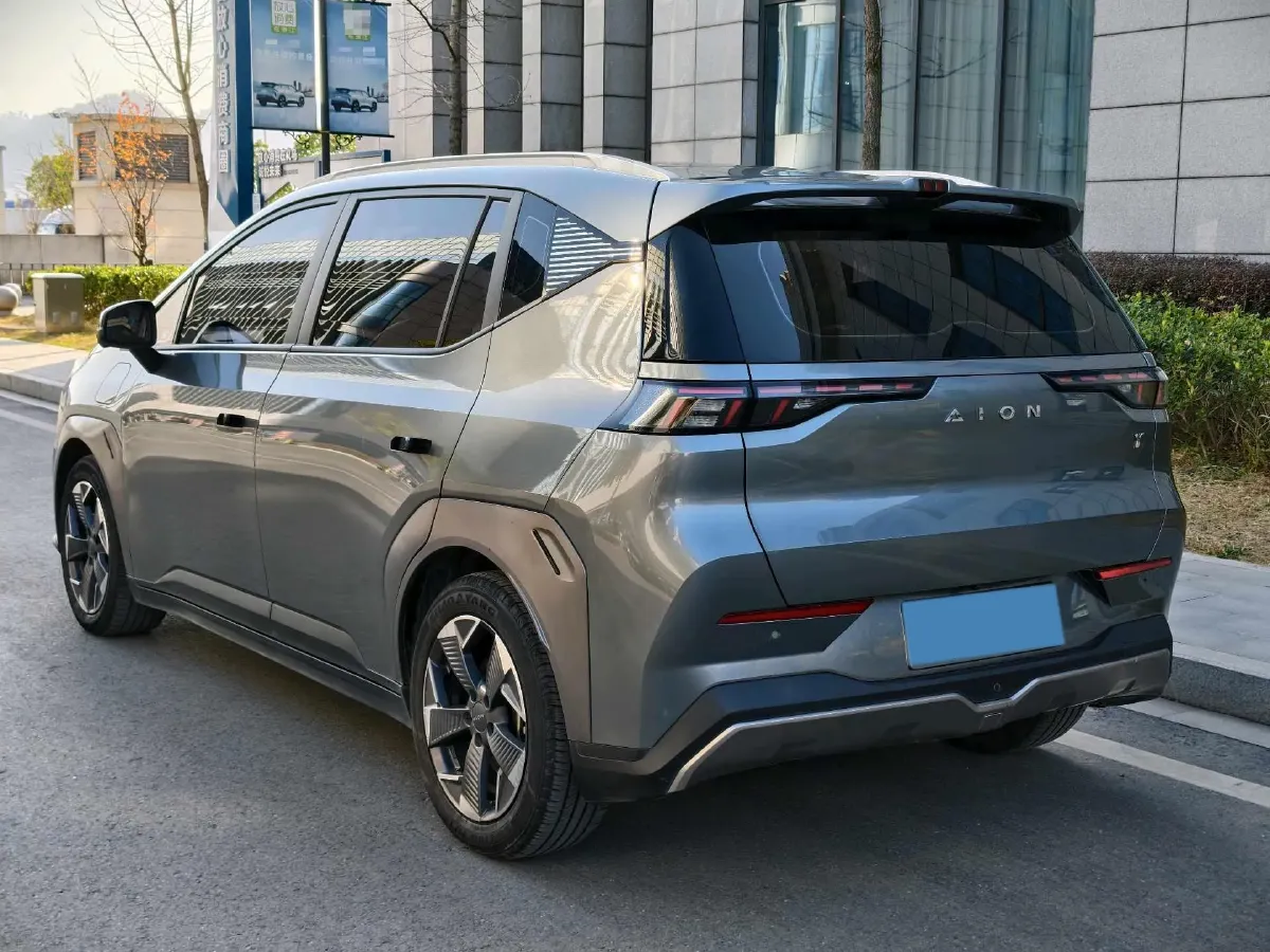 2022 Geely Okavango 1.8T 184HP L4 7DCT,autocango,china used car exporter,china ev exporter,chinese used car exporter,chinese used ev exporter