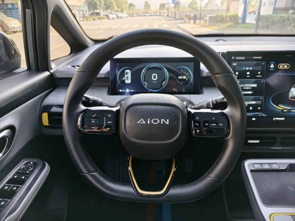 2022 Geely Okavango 1.8T 184HP L4 7DCT,autocango,china used car exporter,china ev exporter,chinese used car exporter,chinese used ev exporter