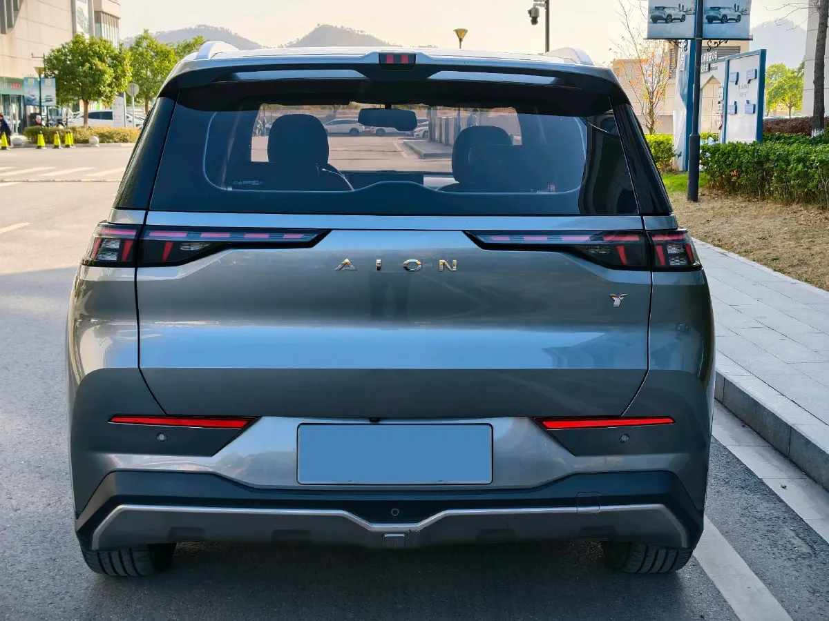 2022 Geely Okavango 1.8T 184HP L4 7DCT,autocango,china used car exporter,china ev exporter,chinese used car exporter,chinese used ev exporter