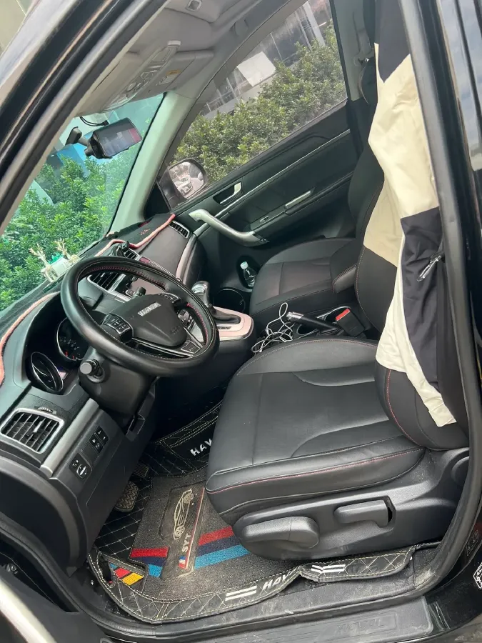 2019 Haval M6 1.5T 150HP L4 7DCT,autocango,china used car exporter,china ev exporter,chinese used car exporter,chinese used ev exporter