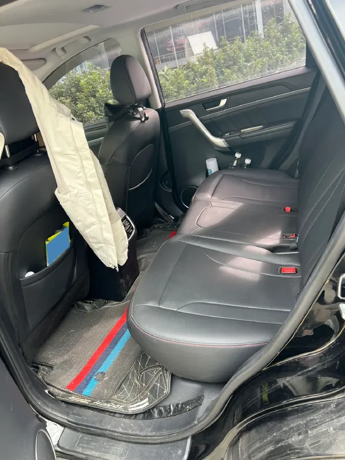 2019 Haval M6 1.5T 150HP L4 7DCT,autocango,china used car exporter,china ev exporter,chinese used car exporter,chinese used ev exporter