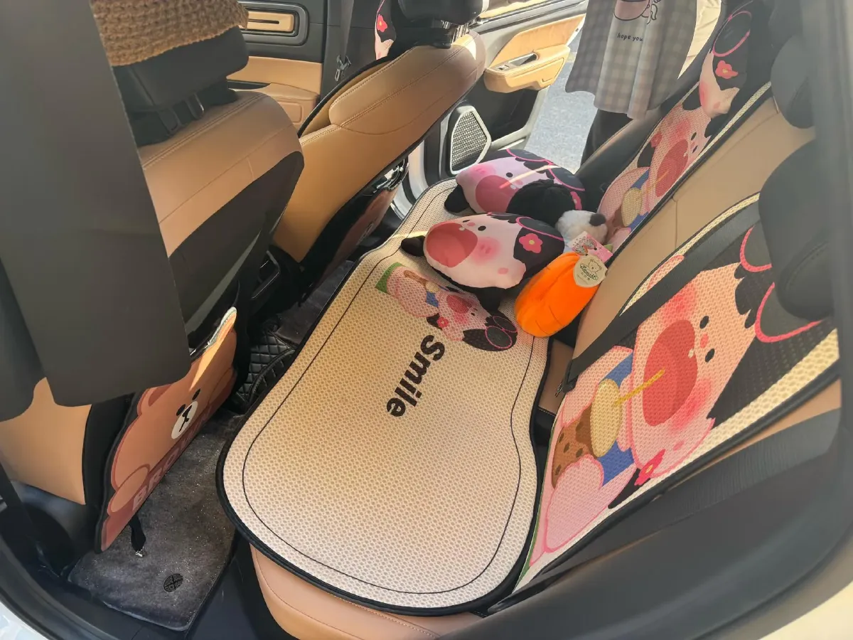 2023 Geely ICON 1.5T 181HP L4 7DCT,autocango,china used car exporter,china ev exporter,chinese used car exporter,chinese used ev exporter