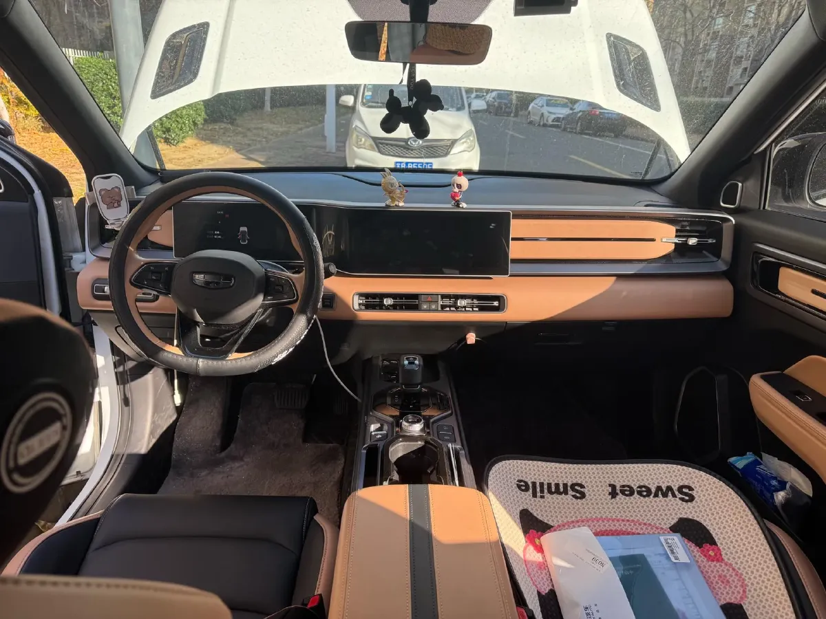 2023 Geely ICON 1.5T 181HP L4 7DCT,autocango,china used car exporter,china ev exporter,chinese used car exporter,chinese used ev exporter