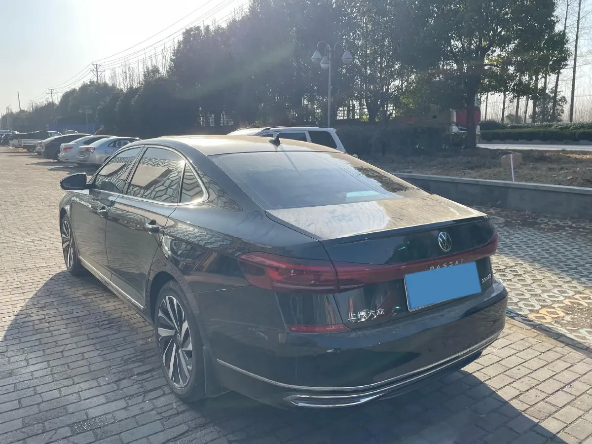 2023 Volkswagen Passat 2.0T 186HP L4 7DCT,autocango,china used car exporter,china ev exporter,chinese used car exporter,chinese used ev exporter