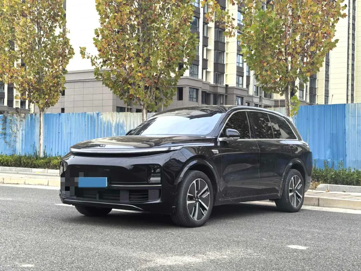 2024 Volvo S60 2.0T 197HP L4 7DCT