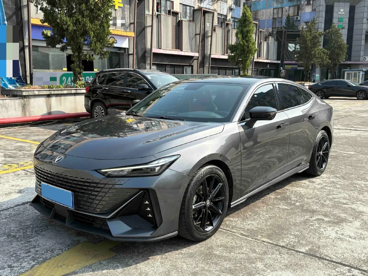 2022 ChangAn UNI-V 1.5T 188HP L4 7DCT,autocango,china used car exporter,china ev exporter,chinese used car exporter,chinese used ev exporter