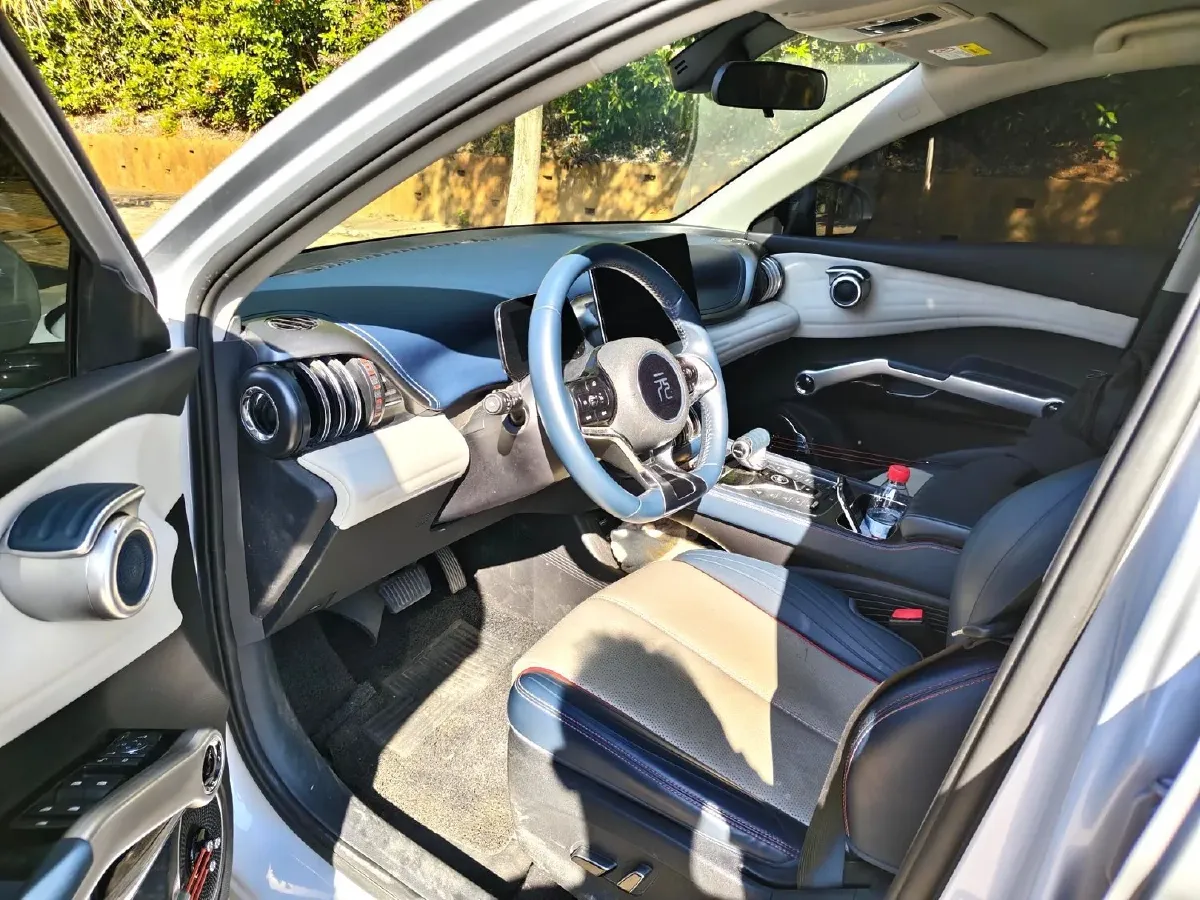 2022 Roewe RX5 MAX 1.5T 181HP L4 6AT,autocango,china used car exporter,china ev exporter,chinese used car exporter,chinese used ev exporter