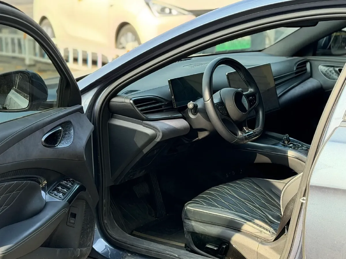 2023 BYD Seal BEV 61.4KWH,autocango,china used car exporter,china ev exporter,chinese used car exporter,chinese used ev exporter