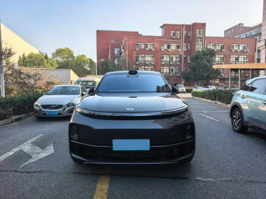 2022 Li L9 Range Extended 154HP REEV 42.6KWH,autocango,china used car exporter,china ev exporter,chinese used car exporter,chinese used ev exporter