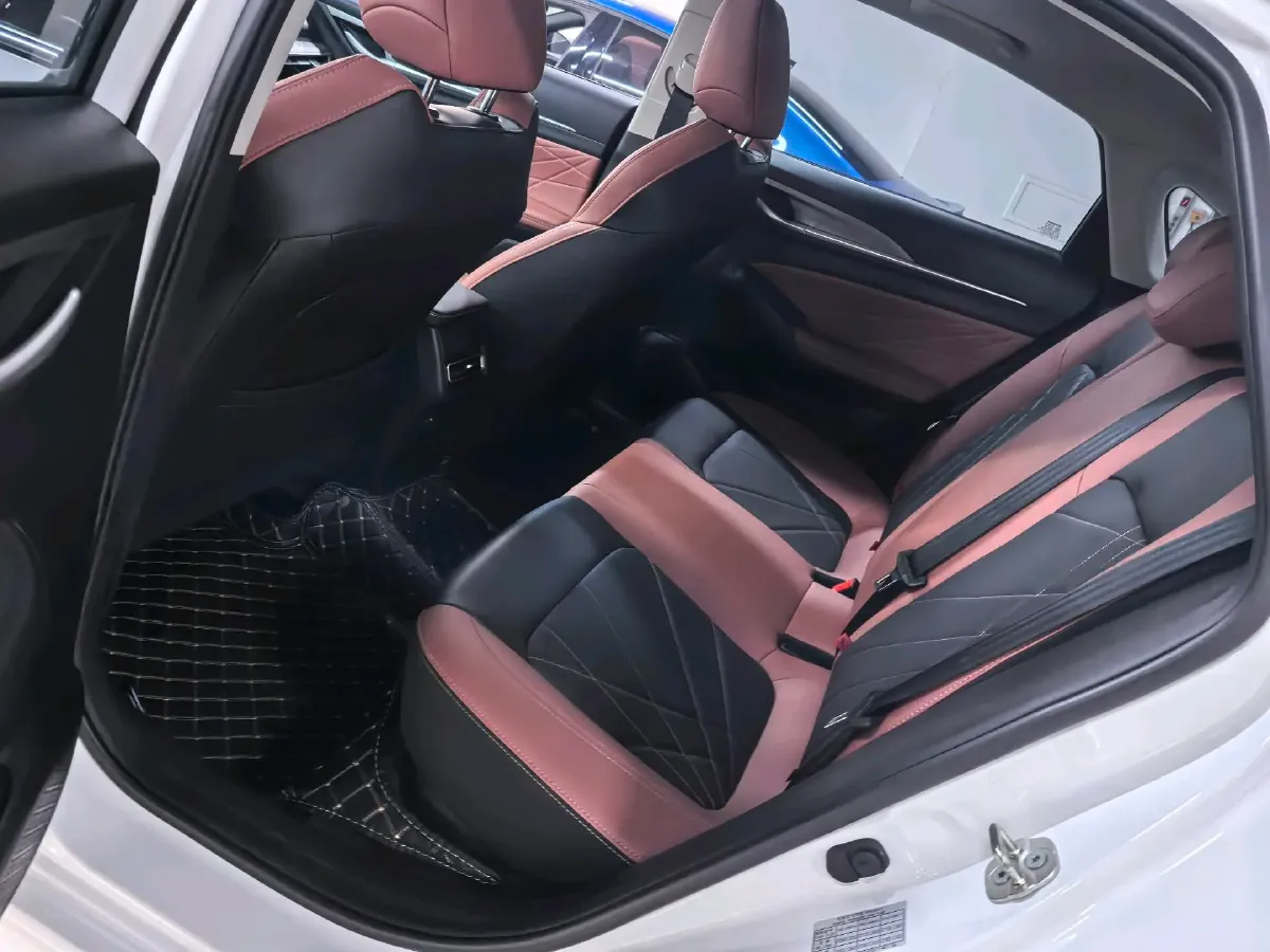 2025 ChangAn Eado 1.4T 160HP L4 7DCT,autocango,china used car exporter,china ev exporter,chinese used car exporter,chinese used ev exporter