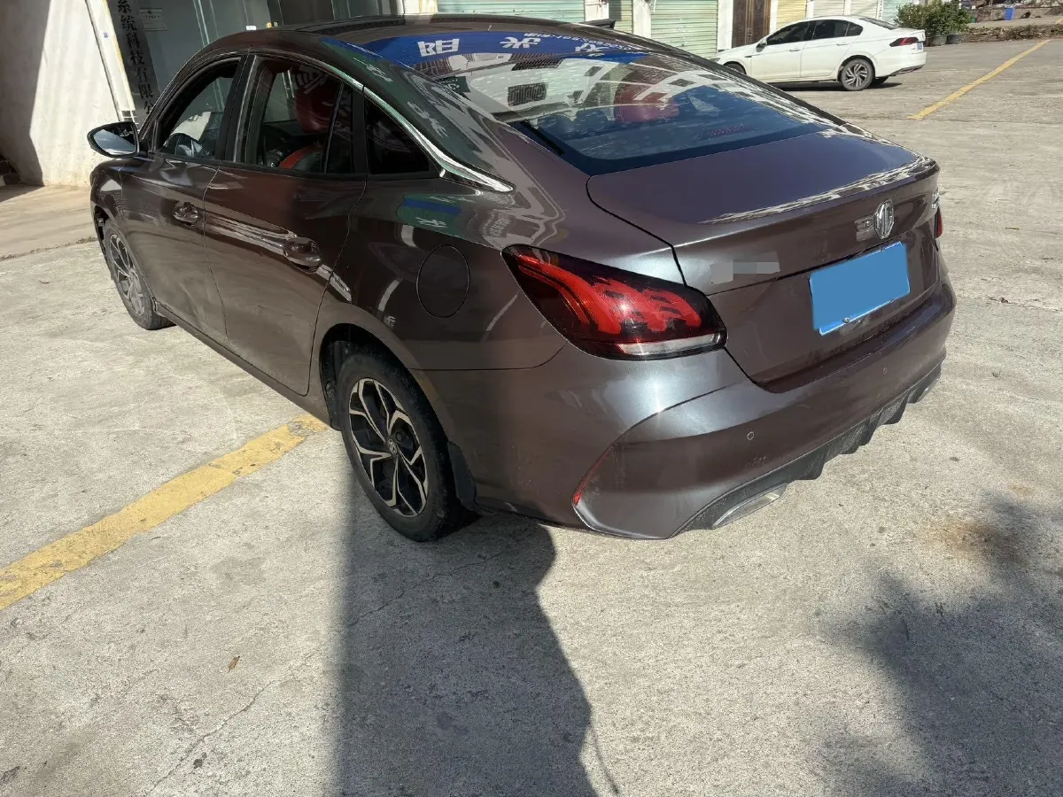 2021 MG 5 1.5L 120HP L4 5MT,autocango,china used car exporter,china ev exporter,chinese used car exporter,chinese used ev exporter