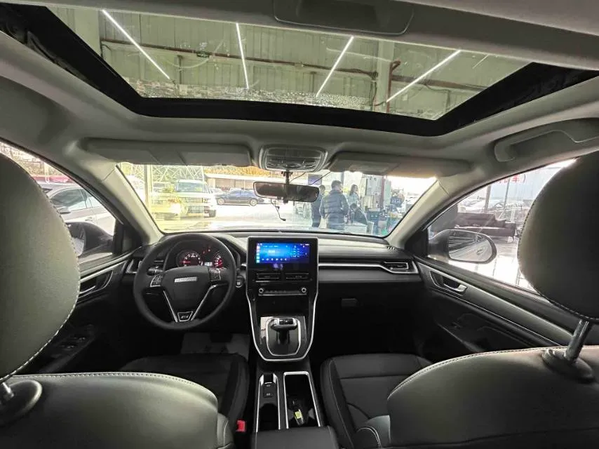 2021 Haval M6 1.5T 150HP L4 7DCT,autocango,china used car exporter,china ev exporter,chinese used car exporter,chinese used ev exporter