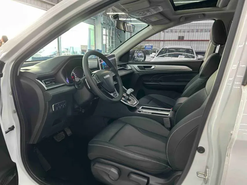 2021 Haval M6 1.5T 150HP L4 7DCT,autocango,china used car exporter,china ev exporter,chinese used car exporter,chinese used ev exporter