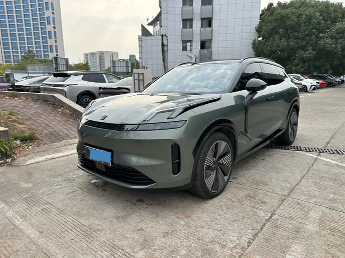 2023 LYNK&CO 08 EM-P 1.5T 163HP L4 3DHT PHEV 39.6KWH