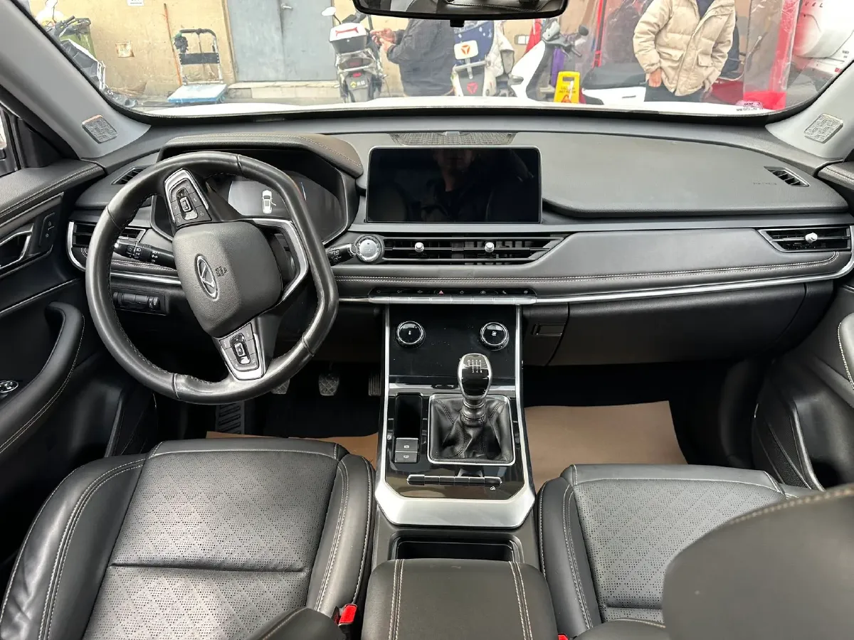 2022 Chery Tiggo 8 1.5T 156HP L4 6MT,autocango,china used car exporter,china ev exporter,chinese used car exporter,chinese used ev exporter