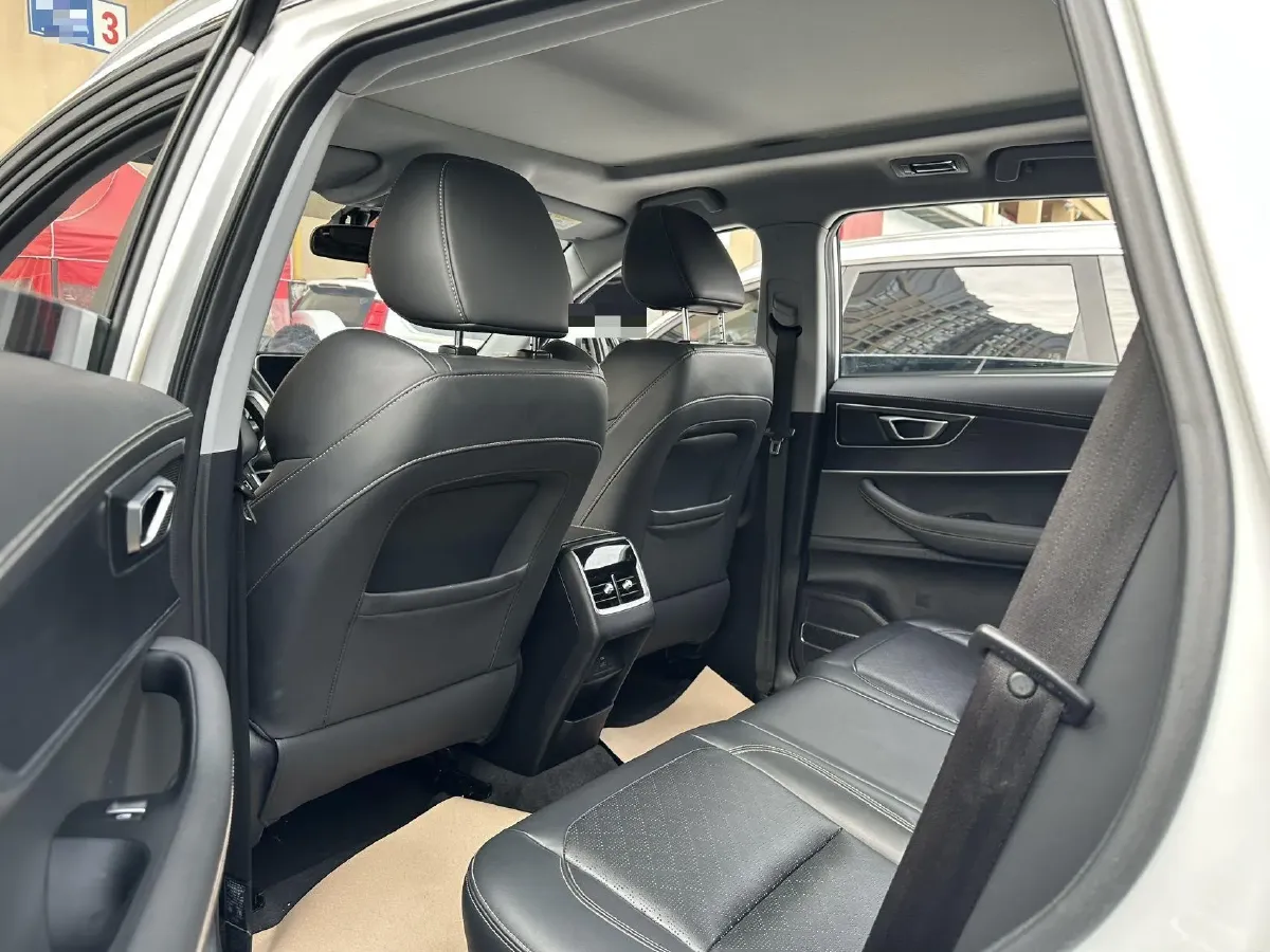 2022 Chery Tiggo 8 1.5T 156HP L4 6MT,autocango,china used car exporter,china ev exporter,chinese used car exporter,chinese used ev exporter