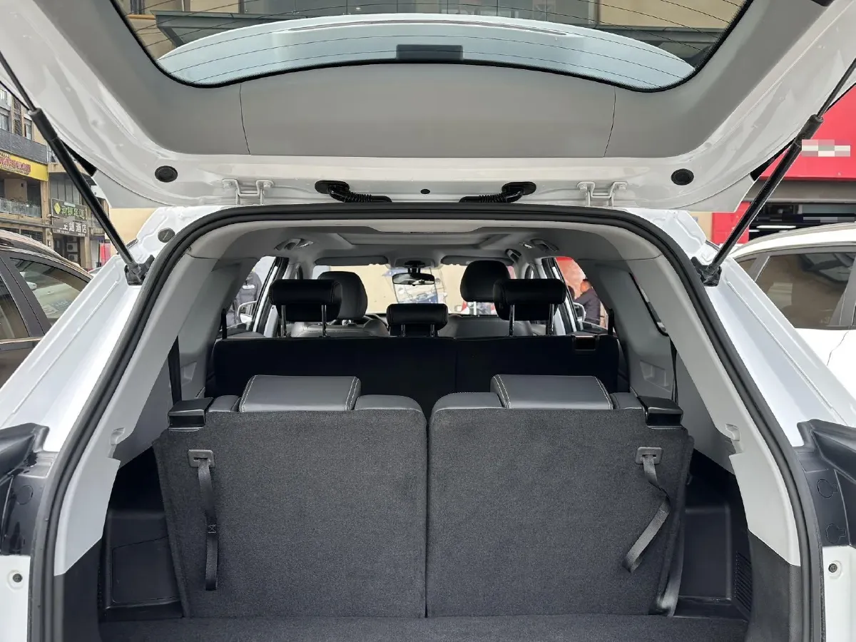 2022 Chery Tiggo 8 1.5T 156HP L4 6MT,autocango,china used car exporter,china ev exporter,chinese used car exporter,chinese used ev exporter