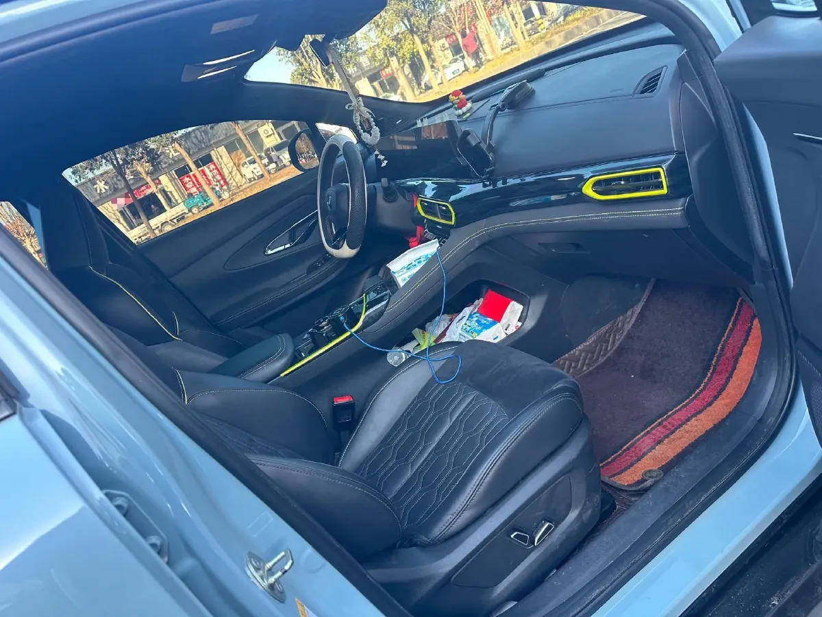 2022 ChangAn UNI-T 2.0T 233HP L4 8AT,autocango,china used car exporter,china ev exporter,chinese used car exporter,chinese used ev exporter