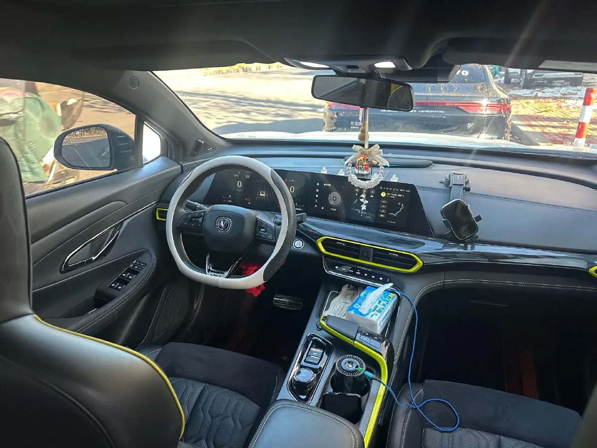 2022 ChangAn UNI-T 2.0T 233HP L4 8AT,autocango,china used car exporter,china ev exporter,chinese used car exporter,chinese used ev exporter