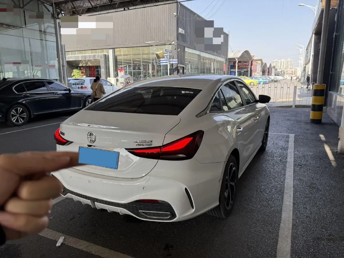 2025 MG 5 1.5T 181HP L4 7DCT,autocango,china used car exporter,china ev exporter,chinese used car exporter,chinese used ev exporter