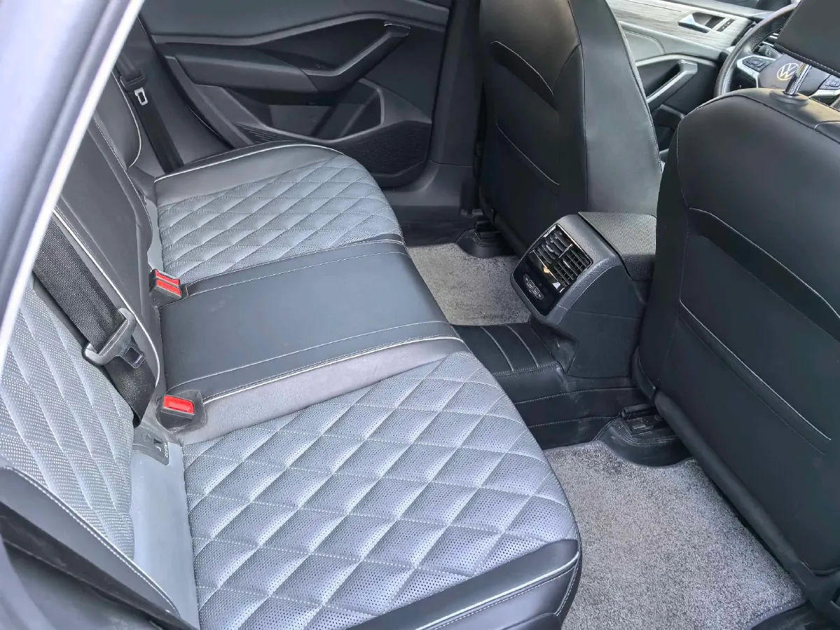 2023 Volkswagen Sagitar 1.2T 116HP L4 7DCT,autocango,china used car exporter,china ev exporter,chinese used car exporter,chinese used ev exporter