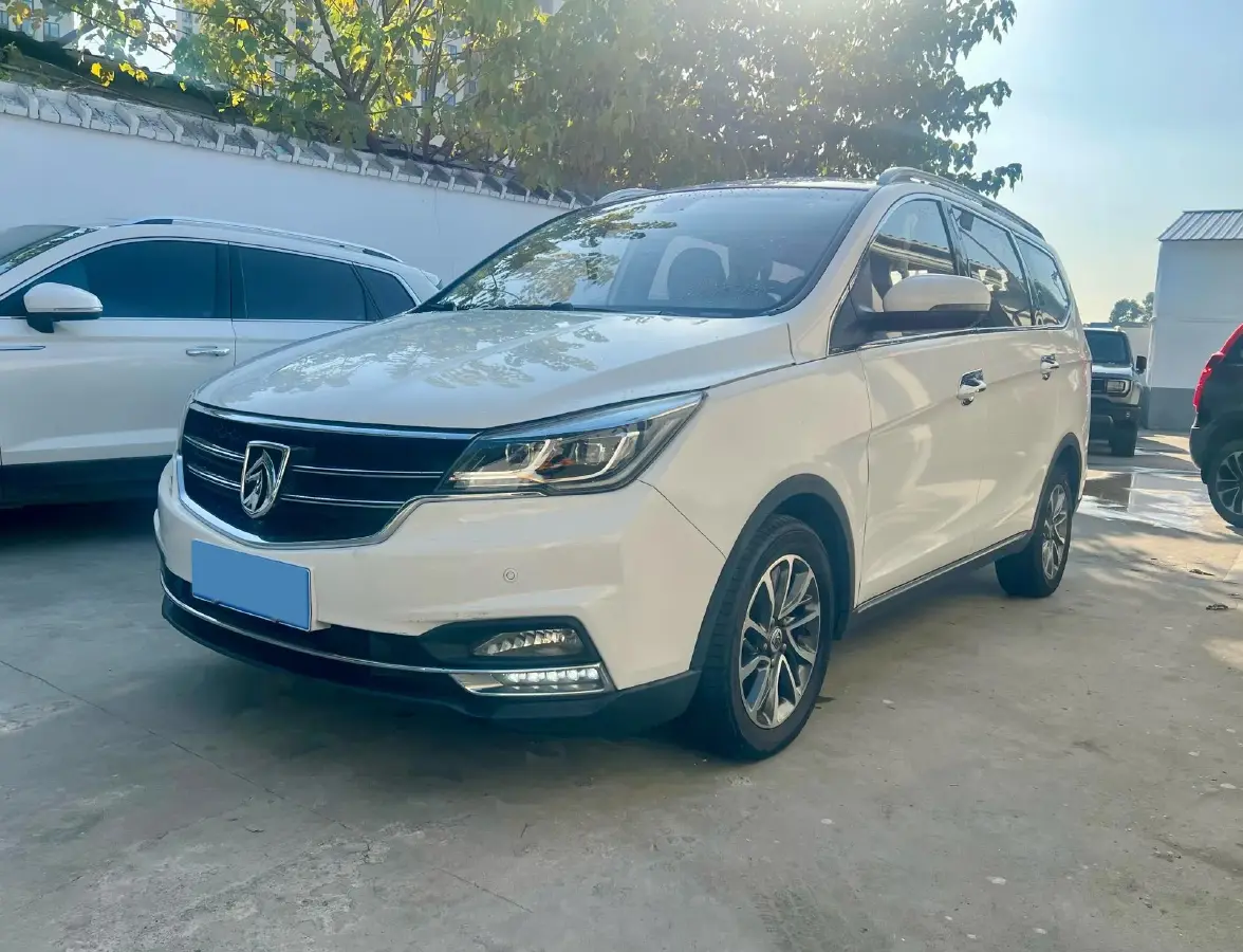 2017 Great Wall Wingle 5 2.0T 143HP L4 6MT