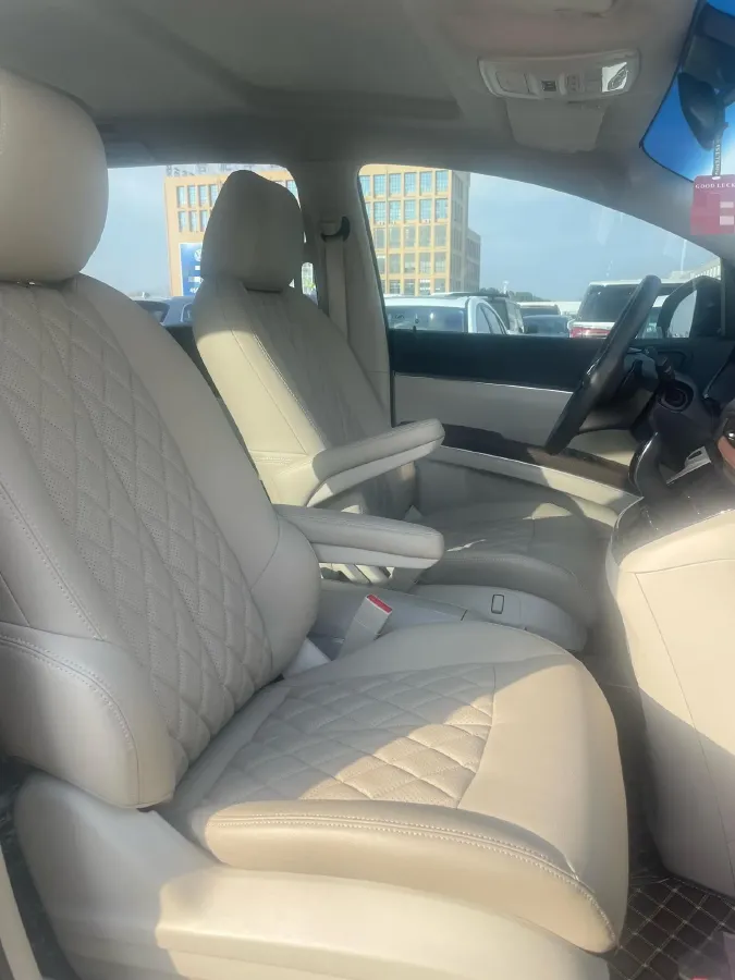 2023 Buick GL8 2.0T 237HP L4 9AT,autocango,china used car exporter,china ev exporter,chinese used car exporter,chinese used ev exporter