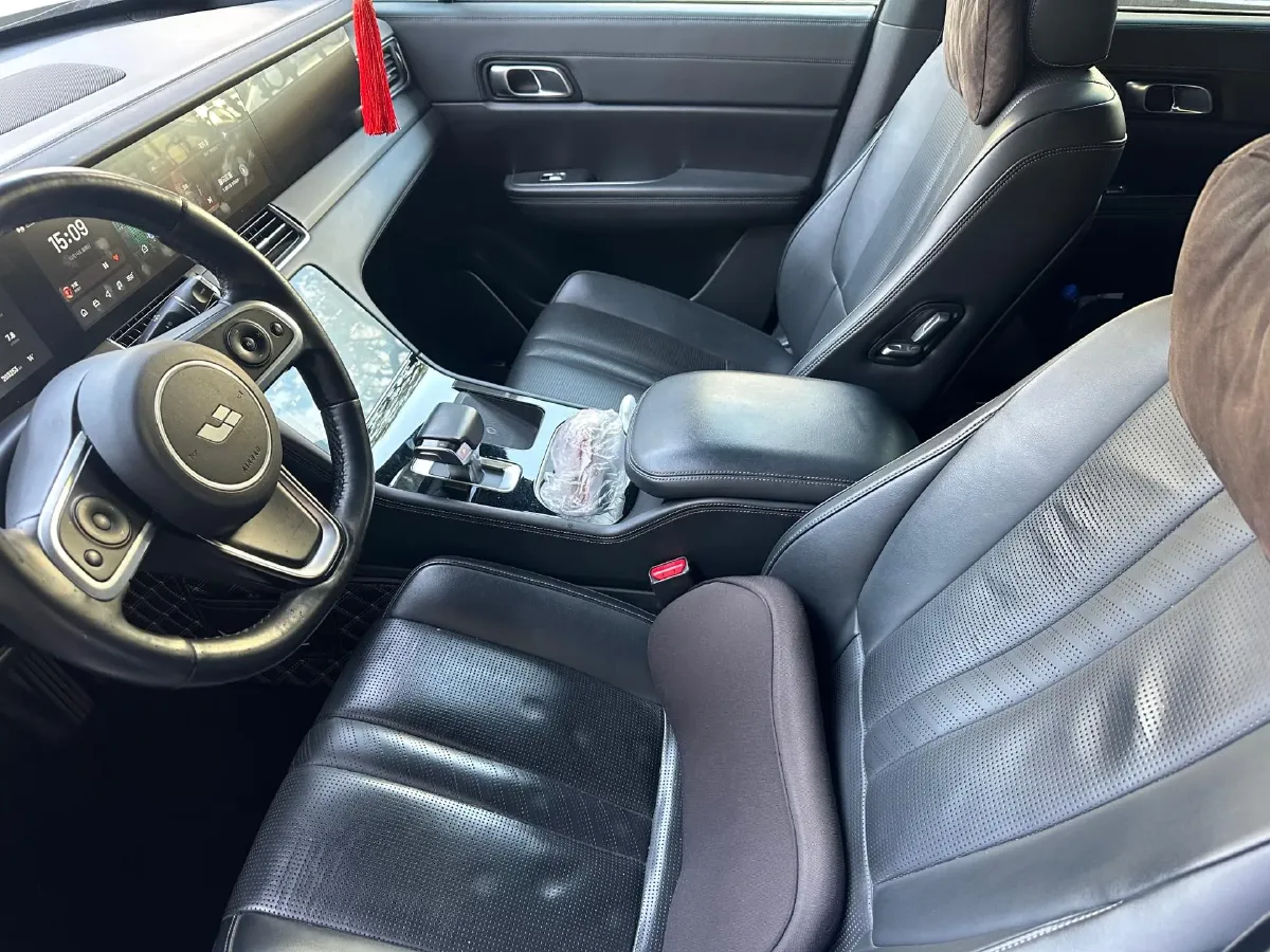 2020 Li ONE Range Extended 131HP REEV 40.5KWH,autocango,china used car exporter,china ev exporter,chinese used car exporter,chinese used ev exporter