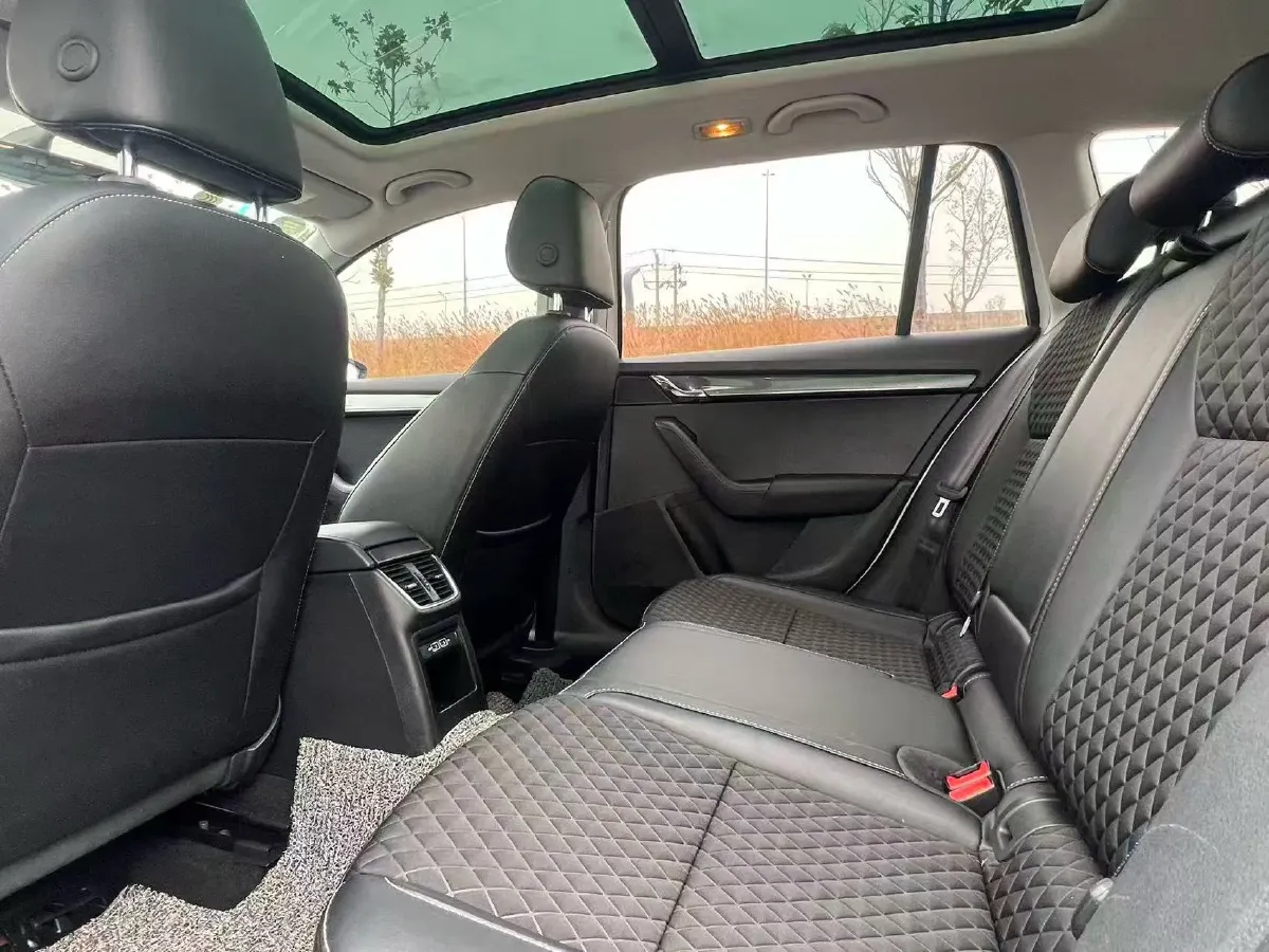 2019 Chevrolet Malibu XL 1.3T 165HP L3 CVT,autocango,china used car exporter,china ev exporter,chinese used car exporter,chinese used ev exporter