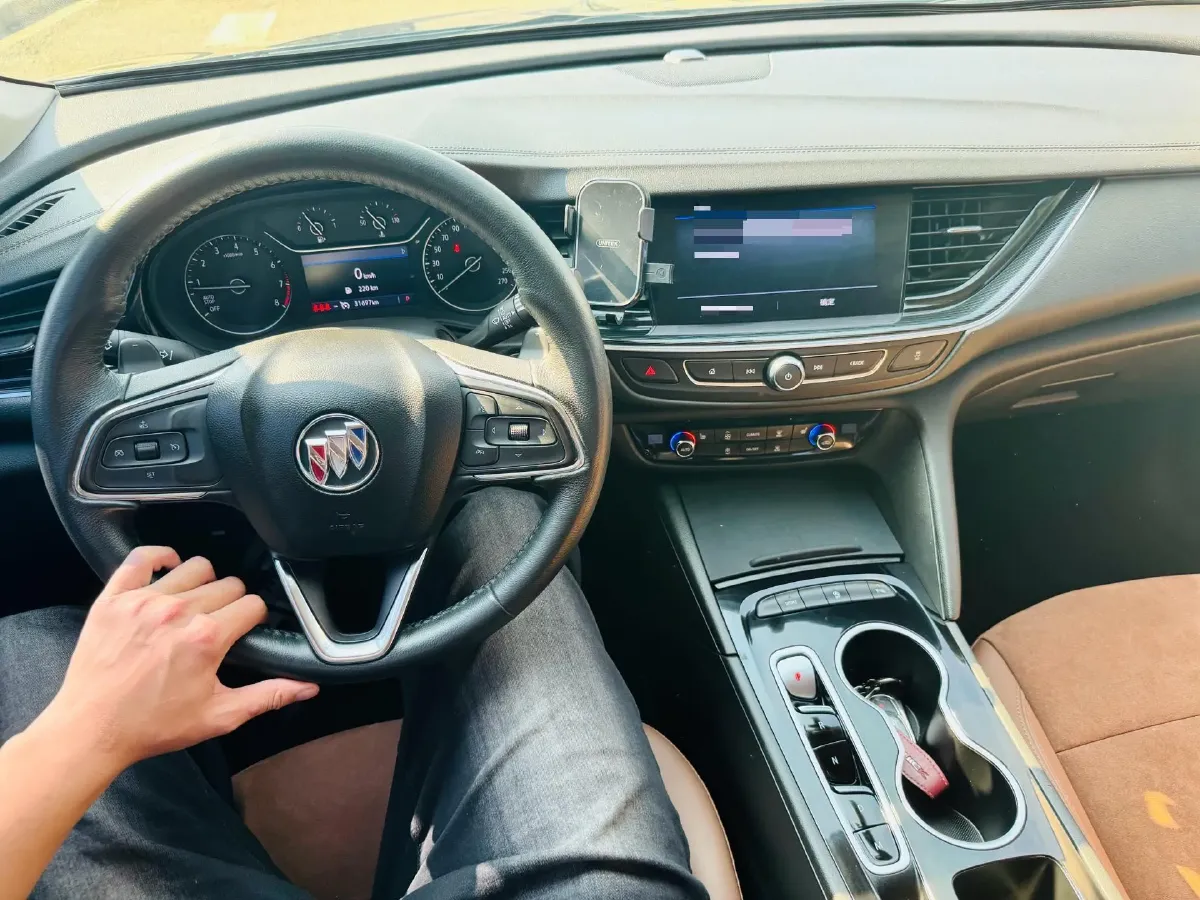 2022 Buick Regal 1.5T 169HP L4 9AT,autocango,china used car exporter,china ev exporter,chinese used car exporter,chinese used ev exporter