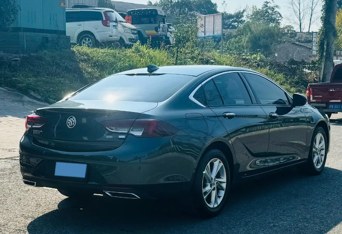 2022 Buick Regal 1.5T 169HP L4 9AT,autocango,china used car exporter,china ev exporter,chinese used car exporter,chinese used ev exporter