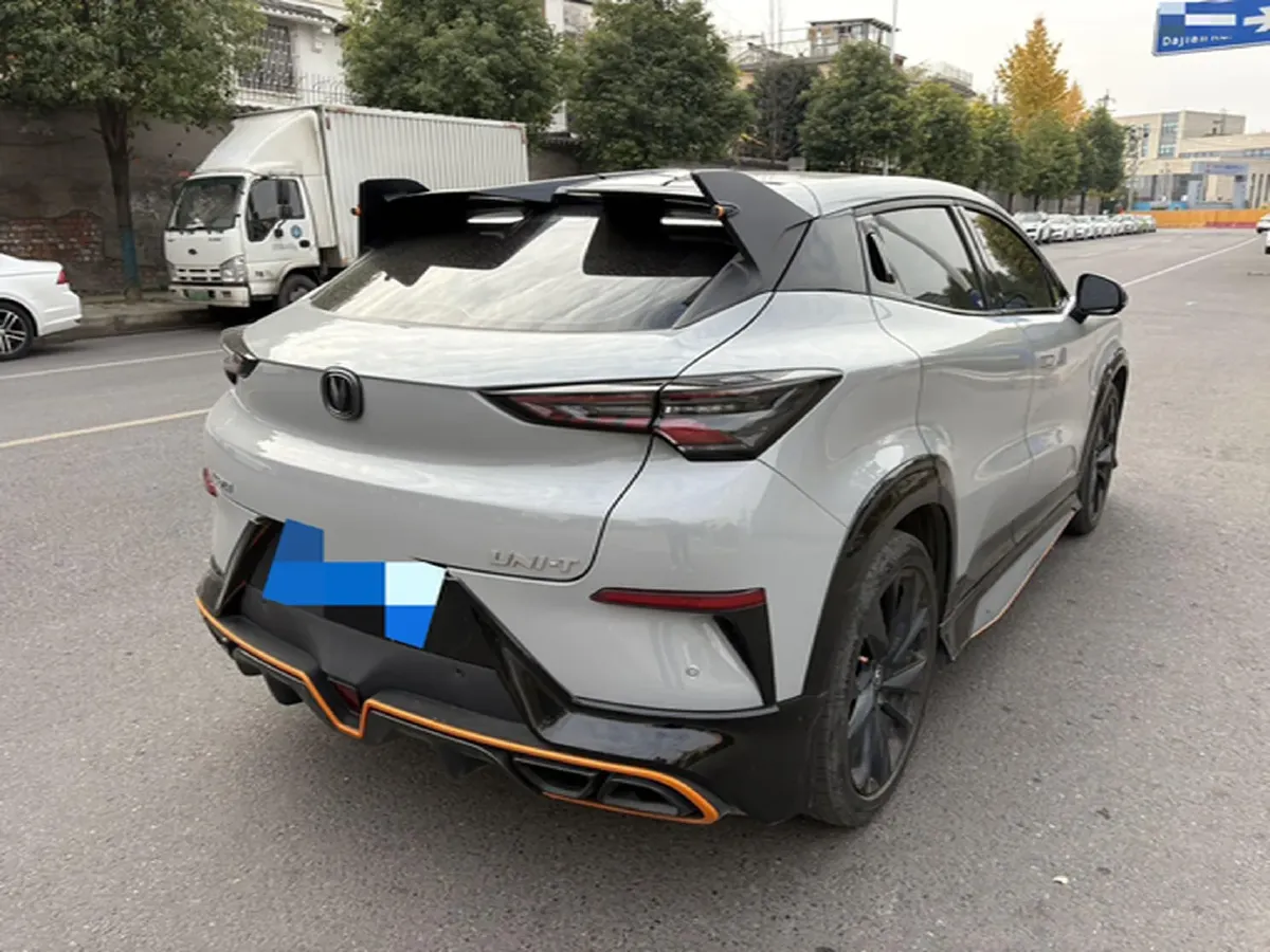 2022 ChangAn UNI-T 1.5T 188HP L4 7DCT,autocango,china used car exporter,china ev exporter,chinese used car exporter,chinese used ev exporter