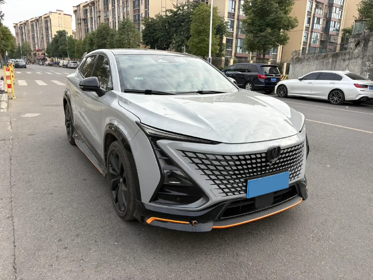 2022 ChangAn UNI-T 1.5T 188HP L4 7DCT,autocango,china used car exporter,china ev exporter,chinese used car exporter,chinese used ev exporter