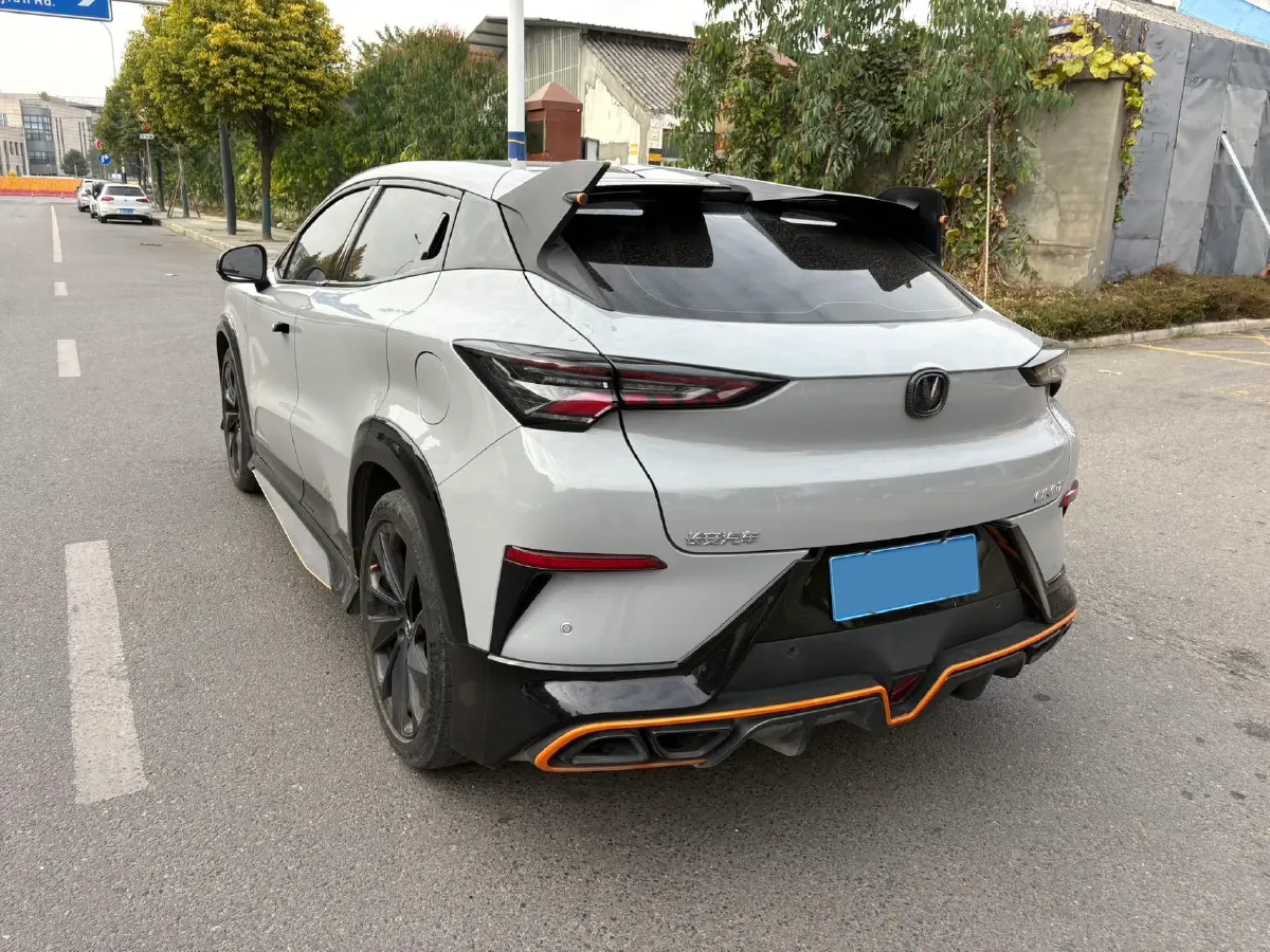 2022 ChangAn UNI-T 1.5T 188HP L4 7DCT,autocango,china used car exporter,china ev exporter,chinese used car exporter,chinese used ev exporter