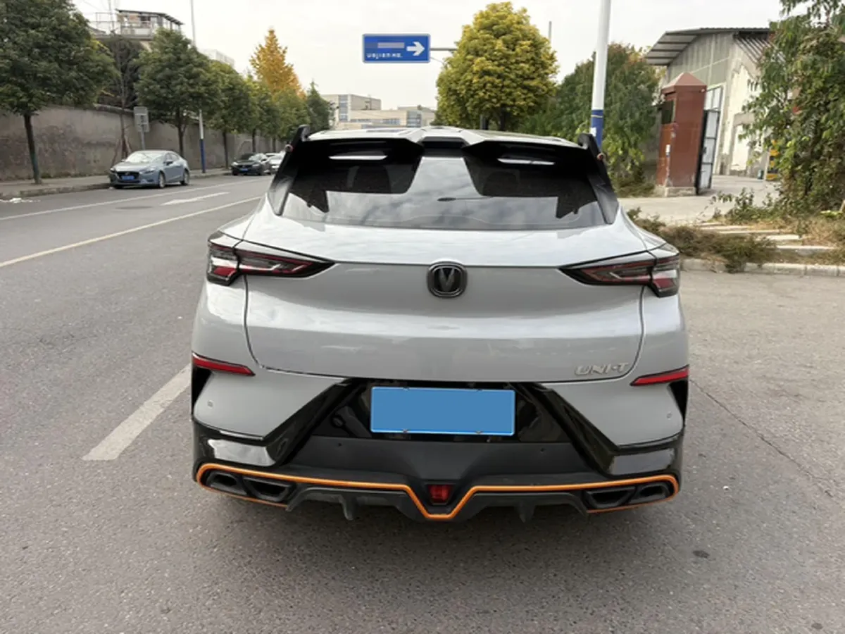 2022 ChangAn UNI-T 1.5T 188HP L4 7DCT,autocango,china used car exporter,china ev exporter,chinese used car exporter,chinese used ev exporter