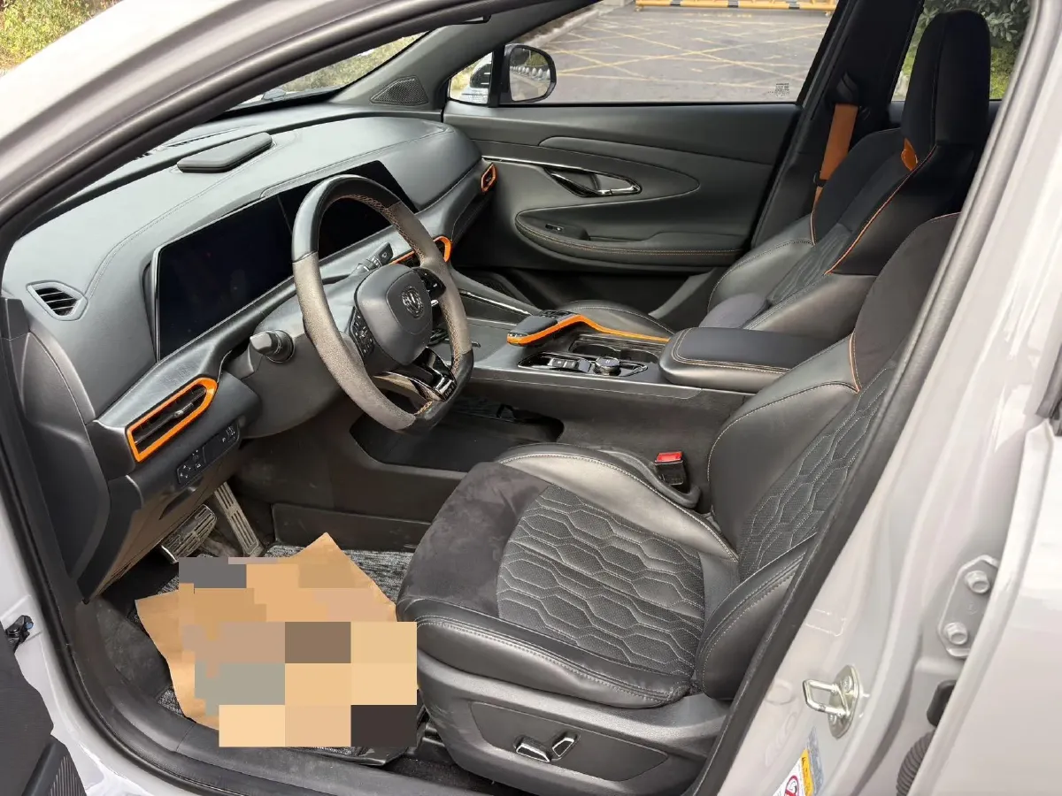 2022 ChangAn UNI-T 1.5T 188HP L4 7DCT,autocango,china used car exporter,china ev exporter,chinese used car exporter,chinese used ev exporter