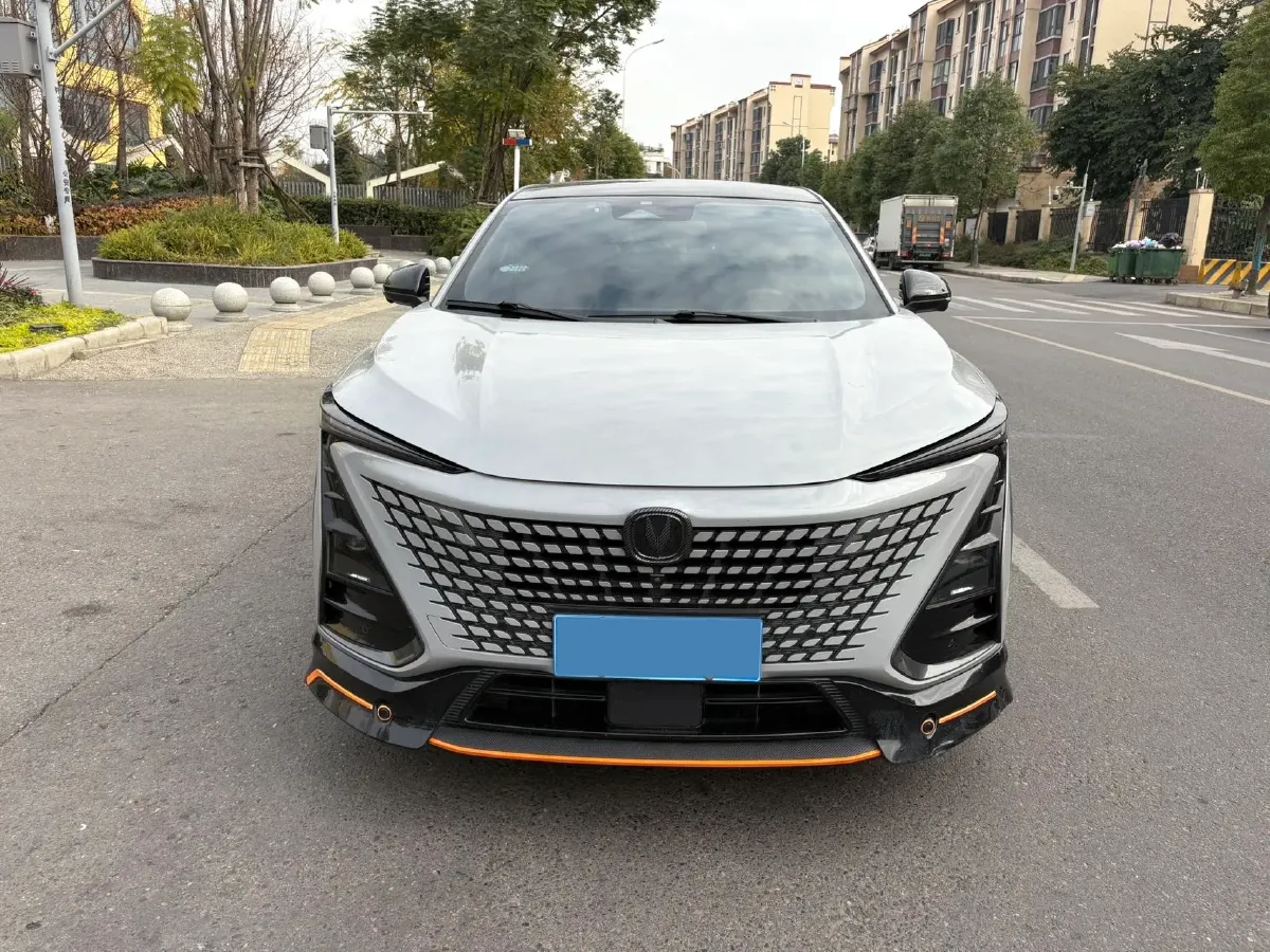 2022 ChangAn UNI-T 1.5T 188HP L4 7DCT,autocango,china used car exporter,china ev exporter,chinese used car exporter,chinese used ev exporter