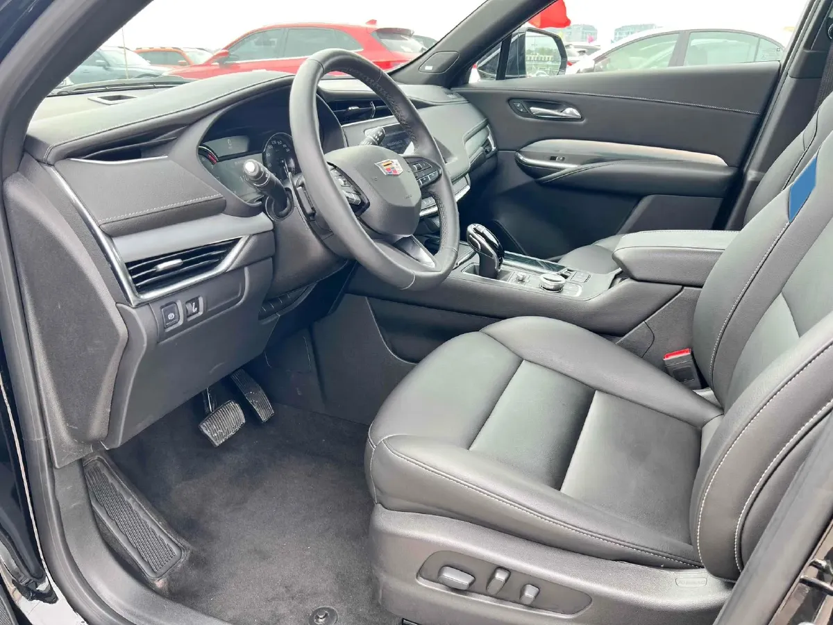 2021 Cadillac XT4 2.0T 237HP L4 9AT,autocango,china used car exporter,china ev exporter,chinese used car exporter,chinese used ev exporter