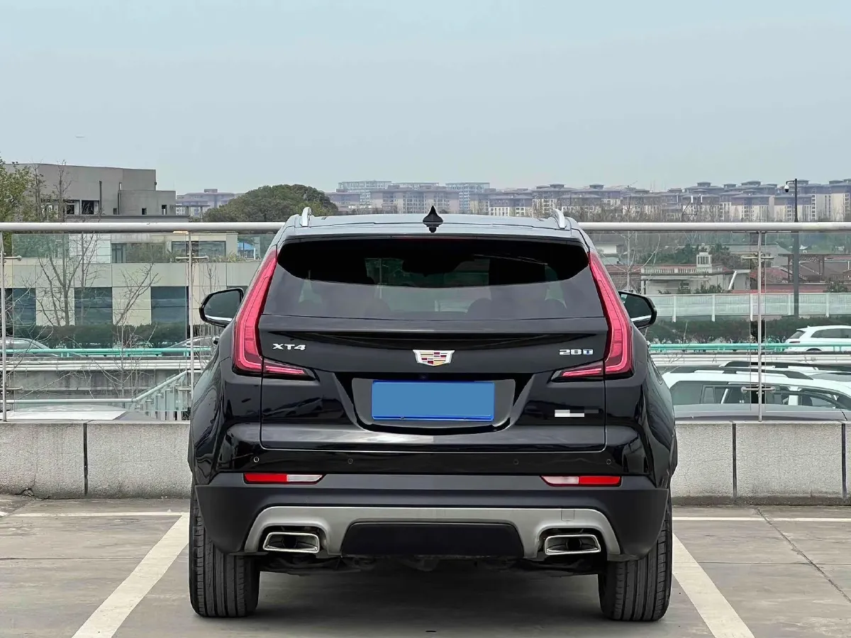2021 Cadillac XT4 2.0T 237HP L4 9AT,autocango,china used car exporter,china ev exporter,chinese used car exporter,chinese used ev exporter