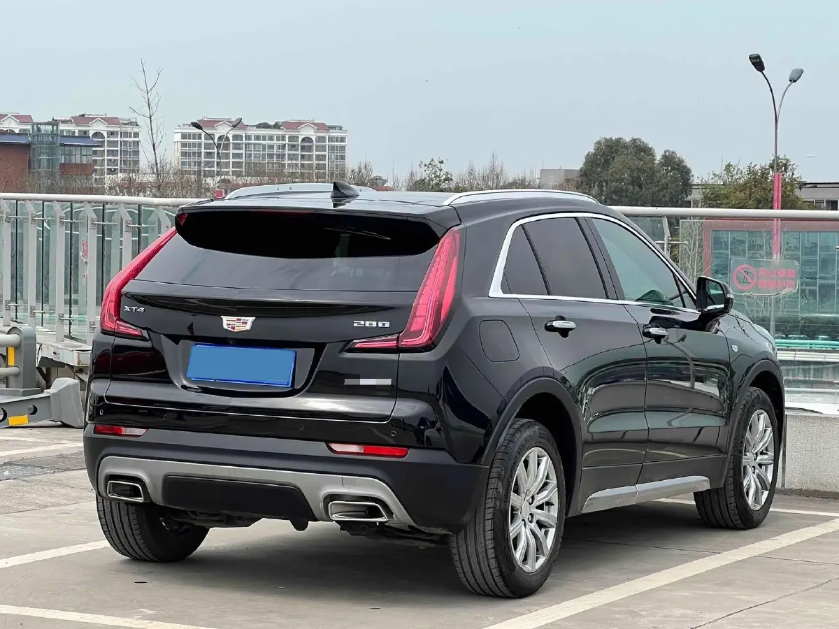 2021 Cadillac XT4 2.0T 237HP L4 9AT,autocango,china used car exporter,china ev exporter,chinese used car exporter,chinese used ev exporter